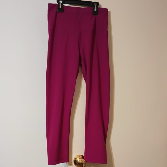 EUC ~ Yogalicious' Merlot Colored Ultra Soft Lightweight Leggings (Size:  Small) - Picture 1 of 5